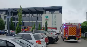 Alarm bombowy w starostwie! Służby na miejscu