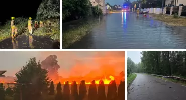 Uszkodzony dach, podtopienia, powalone drzewa - skutki burzy nad powiatem
