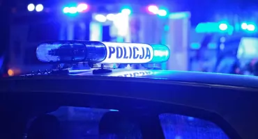 Pijany kierowca w rowie pod Pilawą. Miał 2,5 promila i próbował uciec