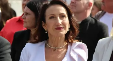 Spór o kuluarowe zdjęcia i interwencję ochrony. Rada powiatu zdecydowała w sprawie skargi na starostę