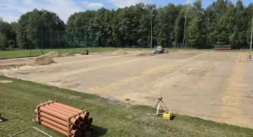 Ruszyła modernizacja stadionu w Pilawie. Pierwszy etap za ponad 2,1 mln zł