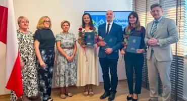 Uroczyste ślubowanie i mianowanie nauczycieli w Łaskarzewie