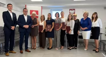 Awanse zawodowe i nominacja dyrektorska. Nauczyciele z gminy Trojanów z aktami mianowania