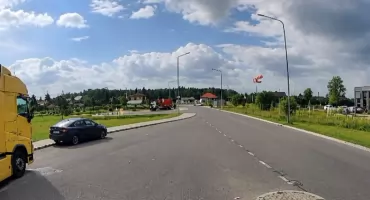 Jechał S17 z 3 promilami. Świadek nagrał kierowcę i zawiadomił policję [FILM]