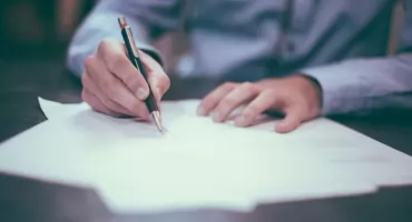 Faktura dwujęzyczna – jak wystawić dokument w dwóch językach