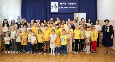 Czytają i recytują teksty Jana Pawła II. W Brzegach rozpoczęli całoroczny cykl