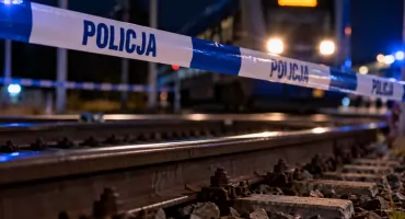 Śmiertelne potrącenie na torach w Pilawie. Policja ustala okoliczności zdarzenia