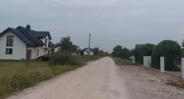 Mieszkańcy Jagodnego czekają na drogi od 16 lat. Sprawa uchwały scaleniowej na sesji