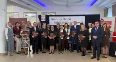 Trojanów świętował Gminny Dzień Edukacji Narodowej. Wręczono nagrody dyrektorom i nauczycielom